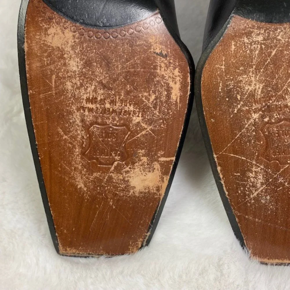 Stuart Weitzman Closed Toe Slide On Leather Heels, size‎ 7 N